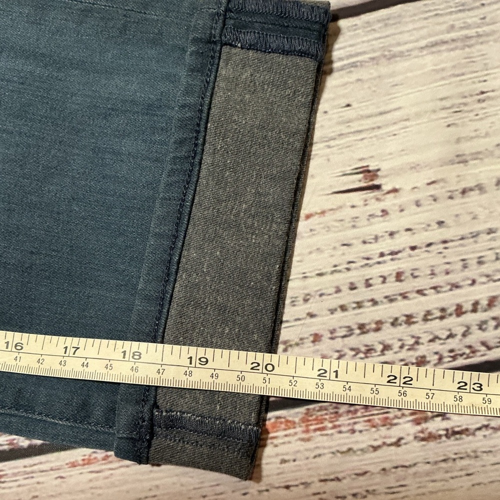 NWT NYDJ Marilyn Crop Cuff Monroe jeans. Size 2. - Picture 8 of 8